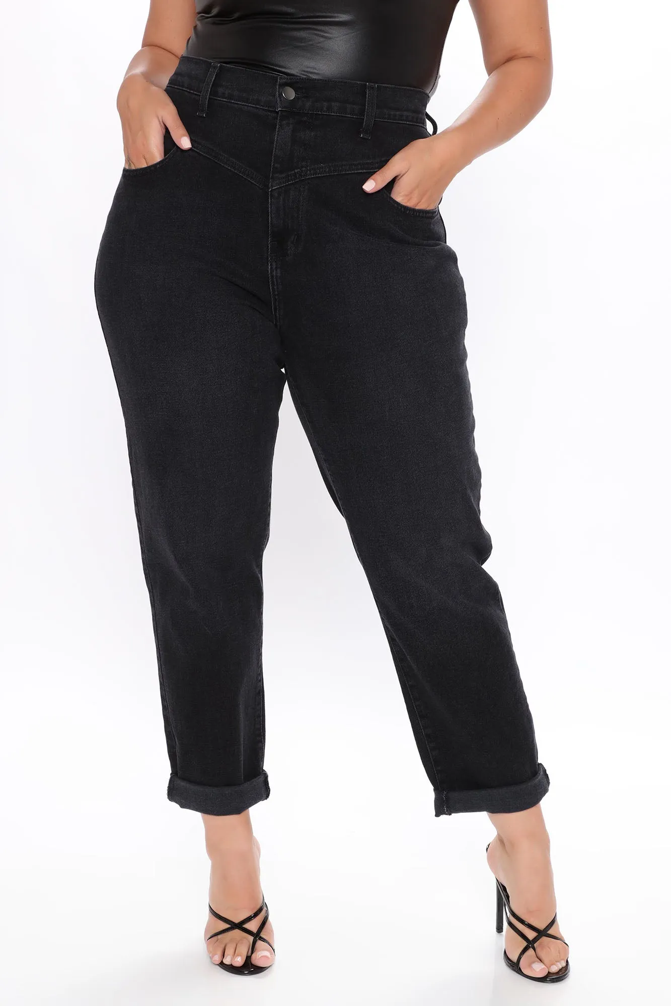 Affair Of The Heart Mom Jeans - Black