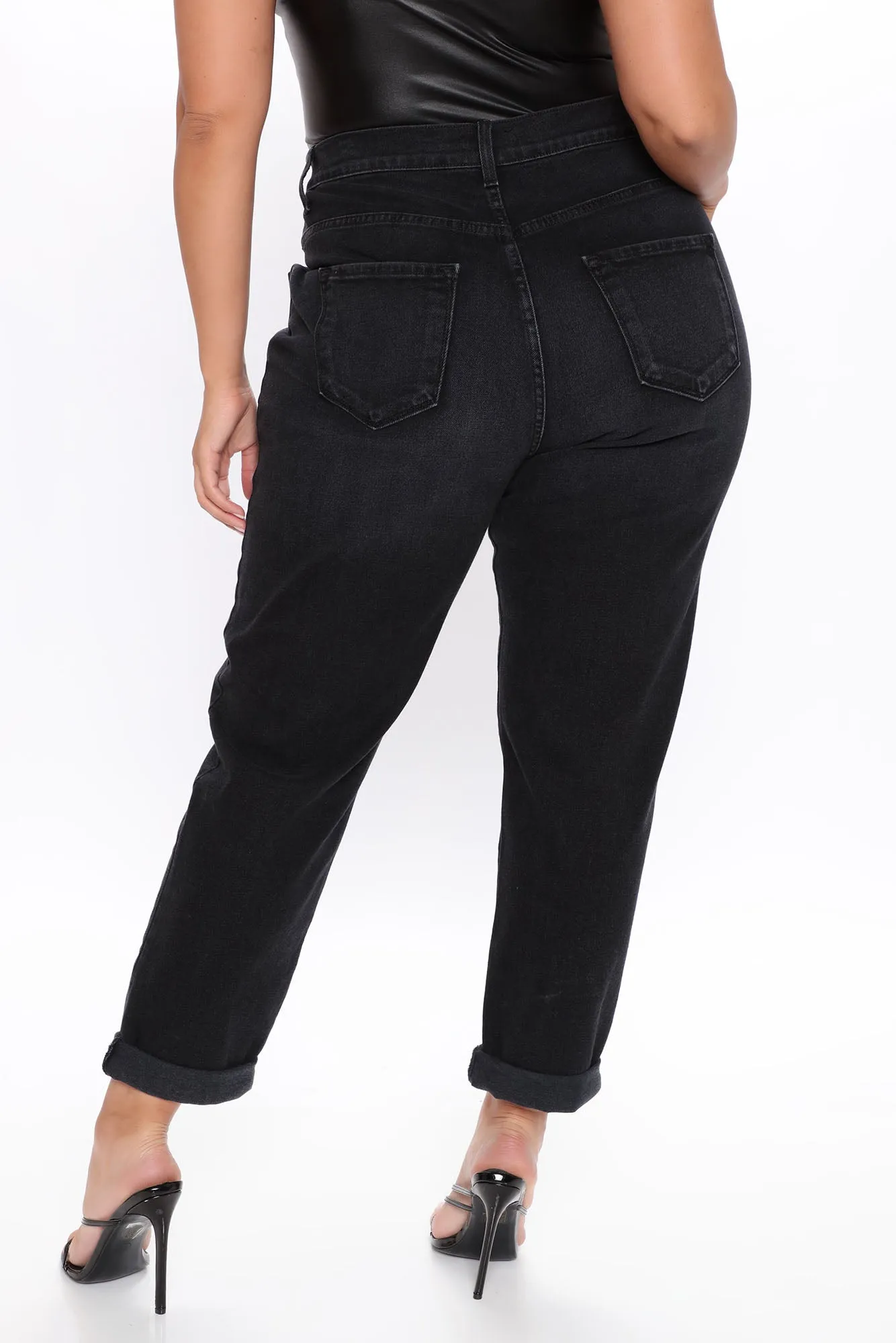 Affair Of The Heart Mom Jeans - Black
