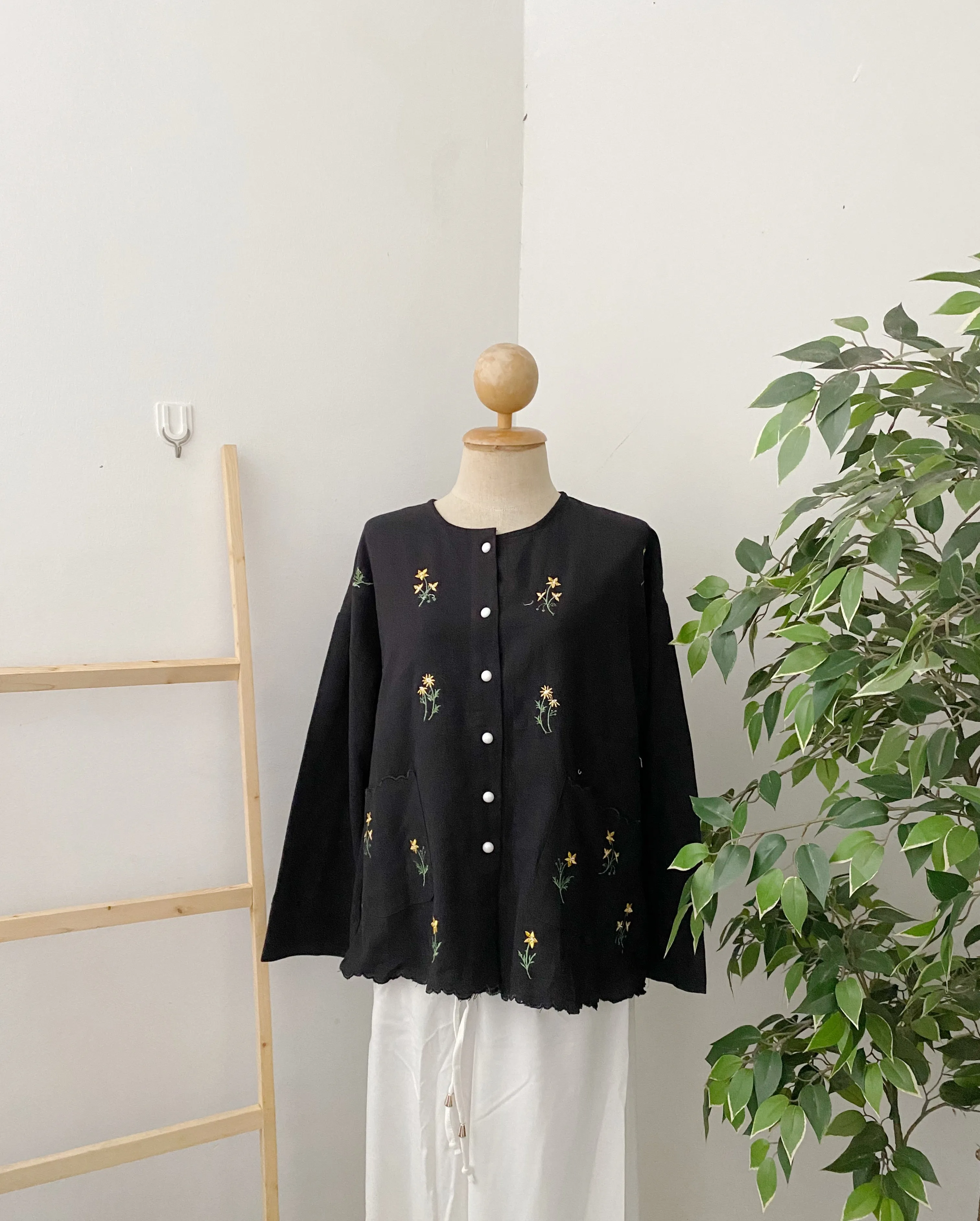 Sulam Tops -Nani